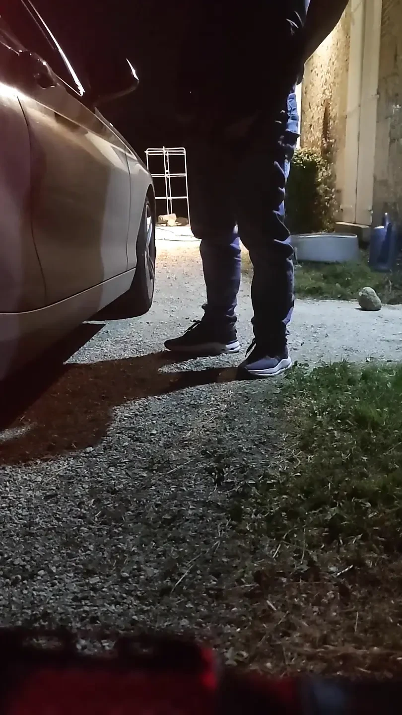 在黑暗中吮吸陌生人