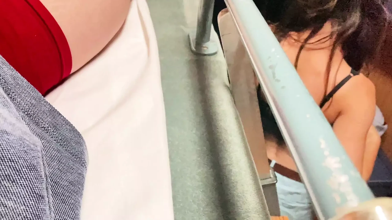编译。陌生女人在火车上给我自慰