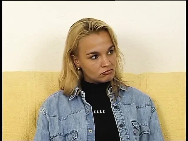 热辣熟女和她的男孩自慰