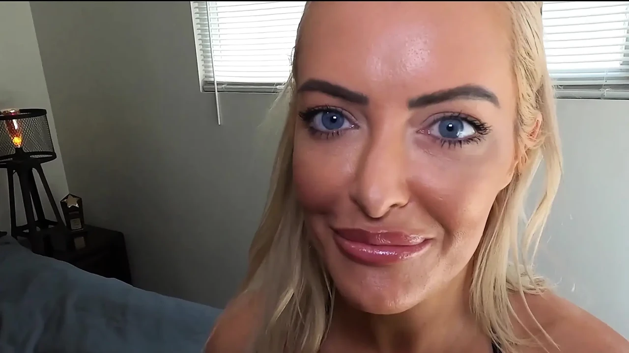 Badfamilypov - Lyra Lockhart用她丰满的身体给继父的辅导