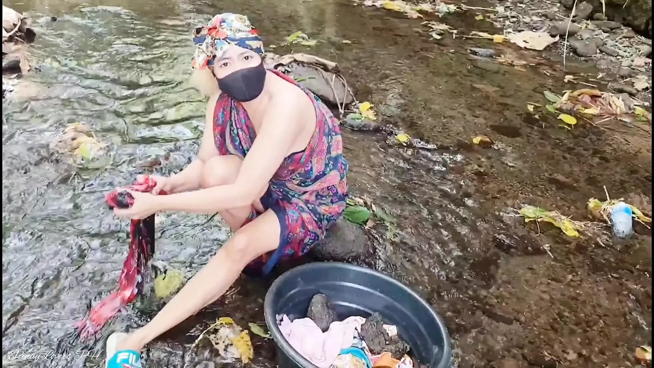 陌生人随机在公共河上乱搞我的阴户