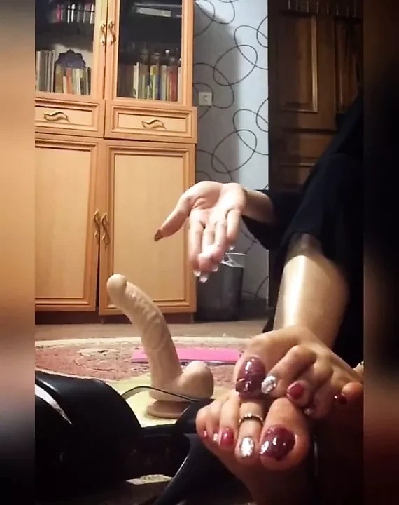 伊朗女主人教戴穆斯林头巾（渔网袜）