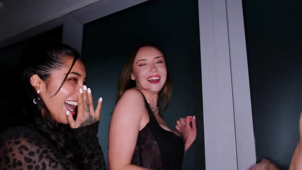 摇摆者! 我们的女人想证明别人的鸡巴是什么味道