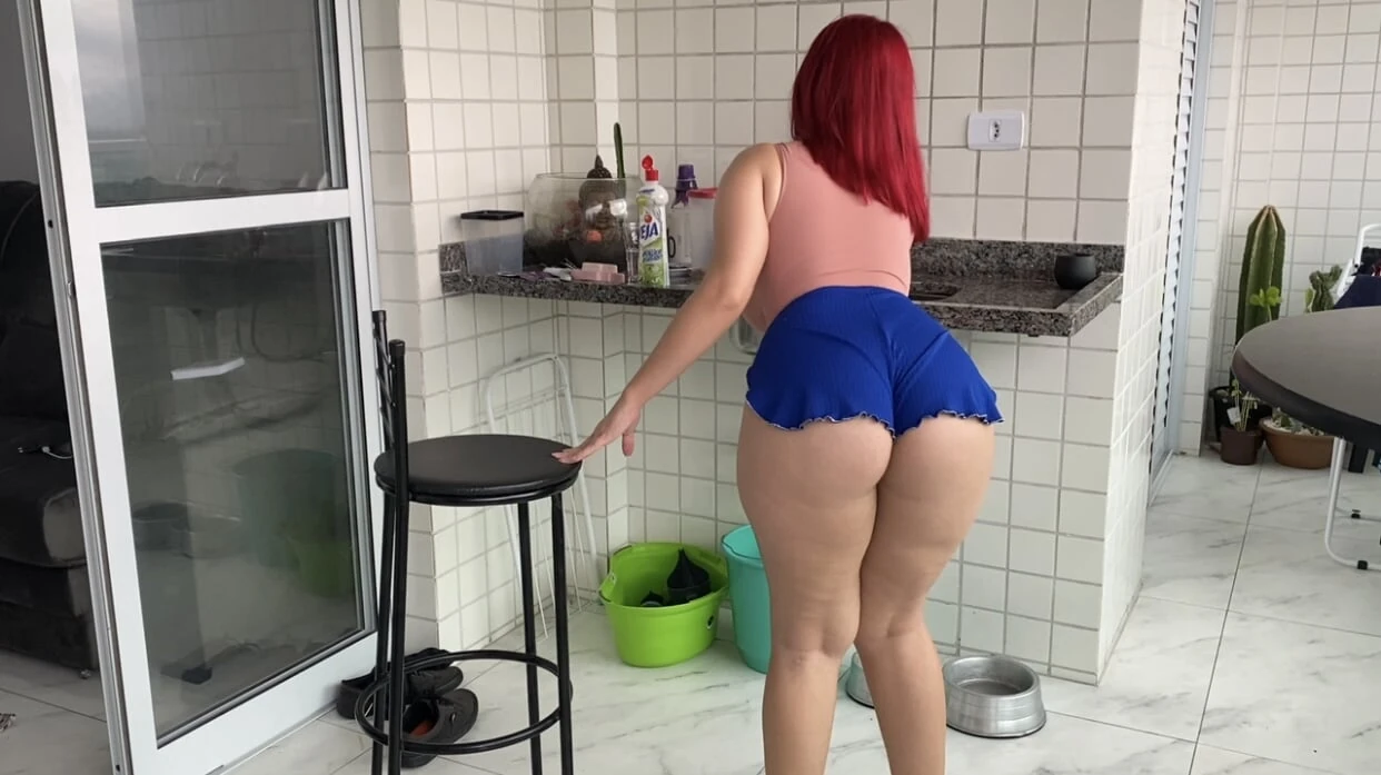 这个女仆很，一直在戏弄我