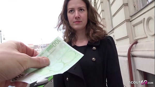 german_scout_-_schuelerin_alessandra_auf_der_strasse_angesprochen_und_ohne_kondom_gevoegelt