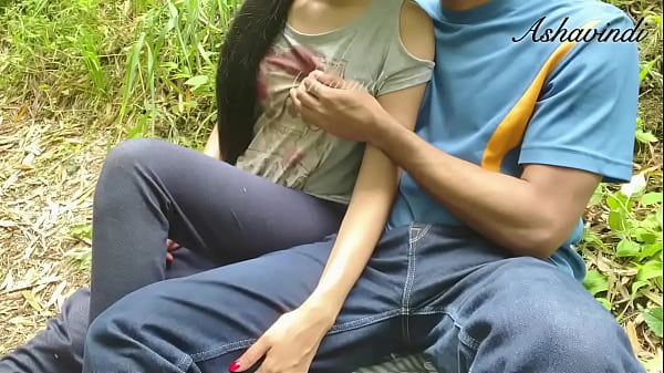 desi_couple_risky_public_park_sex.