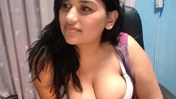 indian_camgirl_with_big_tits