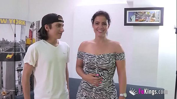montse_swinger_wants_to_make_a_man_out_of_filipe_