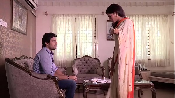 indian_couple_kiss_passionate_romance