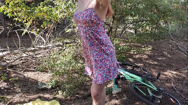 playing_with_hairy_pussy_outdoors_until_cum