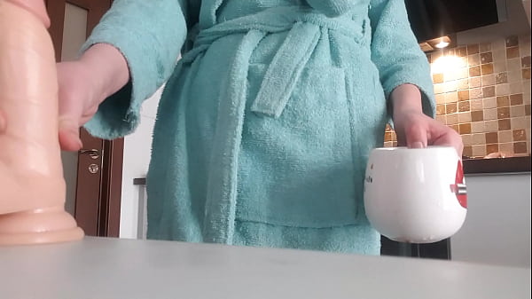 amateur_cute_sexy_babe_taking_off_her_clothes_and_teasing_and_doing_pussy_masturbation_in_the_kitchen_on_a_chair