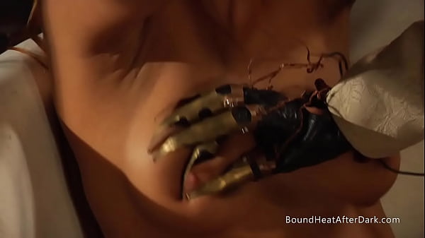 busty_big_butt_lesbian_slave_masturbating_and_licking_tight_mistresses_pussy