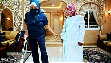 muslim_hijab_indonesian_housemaid_asked_to_suck_boss_dick_and_swallows_cum