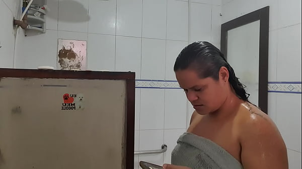 toma_banho_na_academia_de_sumo